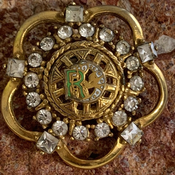 Masonic Vintage Rhinestone Brooch Pin . Metal
Gold Tone. - Picture 2 of 5